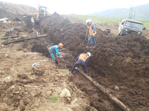 Ամուլսարի շինարարական աշխատանքների ժամանակ վնասվել է Գնդեվազ համայնքը սնուցող ջրագծերից մեկը. համայնքին մատակարարվող ջրին հող է խառնվել. «Լիդիան Արմենիա»