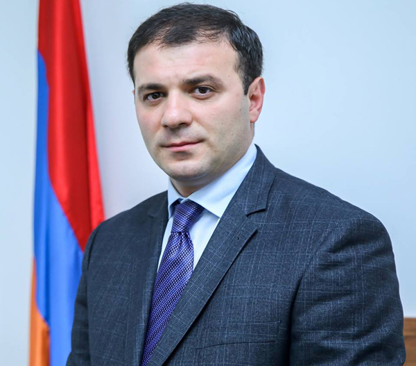Մարզպետն ընդունել է Արմավիրի քաղաքապետին և Արմավիրի նախաձեռնող խմբի անդամներին