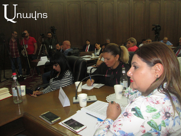 Մշակույթի նախարարը` «պարտքով աշխատելու» մասին