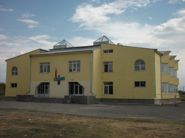 Նորավանի միջնակարգ դպրոցի տնօրենին մեղադրանք է առաջադրվել՝ պաշտոնեական դիրքն օգտագործելով խոշոր չափերով յուրացում կատարելու համար. պետությանը պատճառված վնասը վերականգնվել է