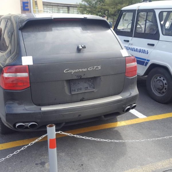 «Քեթրին Գրուպ». Այս տրամաբանությամբ քննչական մարմինները կարող են կալանավորել Հայաստանում հաշվառված հարյուրավոր նույնագույն «Պորշ Կայեն» մակնիշի ավտոմեքենաներ