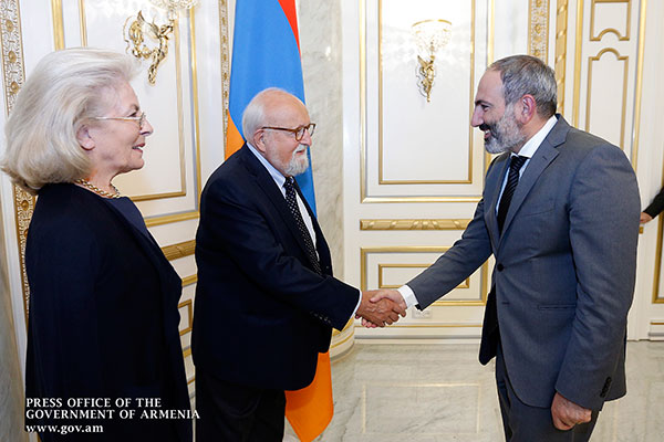 Նիկոլ Փաշինյանն ընդունել է Քշիշտոֆ Պենդերեցկուն և նրա տիկնոջը