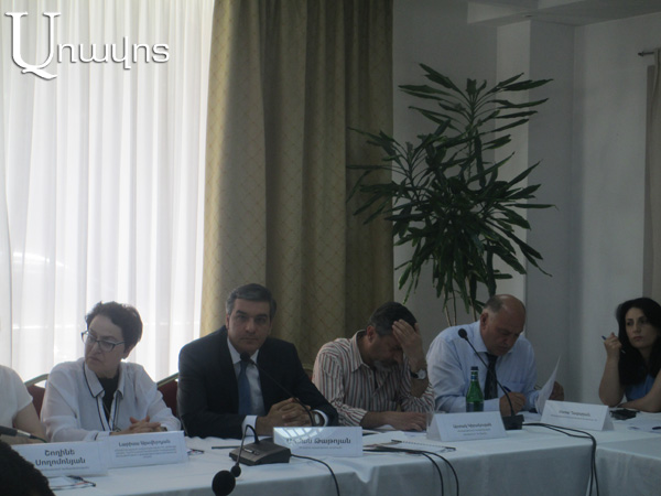 Արման Թաթոյանը՝ Մանվել Գրիգորյանին խոշտանգումների ենթարկելու մասին