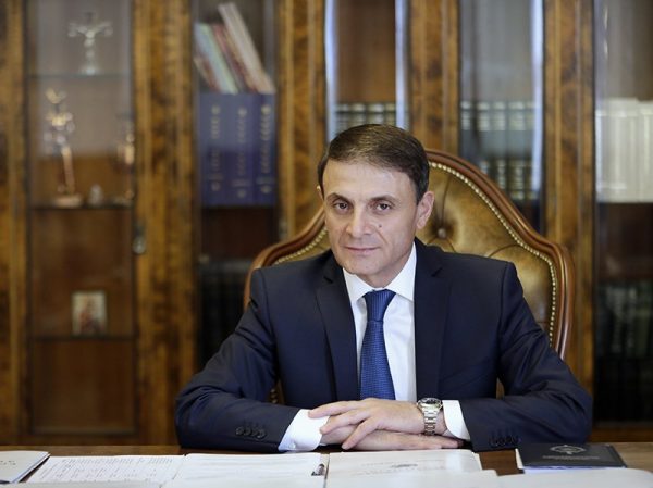 Մաղթում եմ անափ սեր դպրոցի ու գիտելիքների հանդեպ. Վալերիյ Օսիպյան