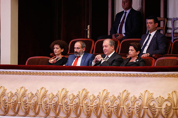 Նիկոլ Փաշինյանը և Աննա Հակոբյանը ներկա են գտնվել Արամ Խաչատրյանի 14-րդ միջազգային մրցույթի բացման արարողությանը