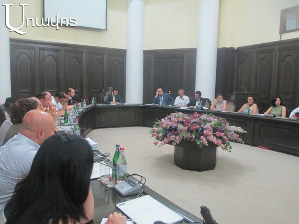 Ընտրական օրենսգրքում 2 տարբերակ են առաջարկում ազգային փոքրամասնությունների համար, վերջիններս դժգոհ են՝ «ոտնահարում եք մեր իրավունքները»