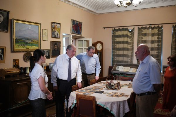 Արմեն Սարգսյանն այցելել է Բյուրականի աստղադիտարան