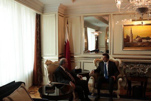 Արմեն Սարգսյանը հանդիպել է Կատարի էմիր Թամիմ բին Համադ Ալ Թանիի հետ