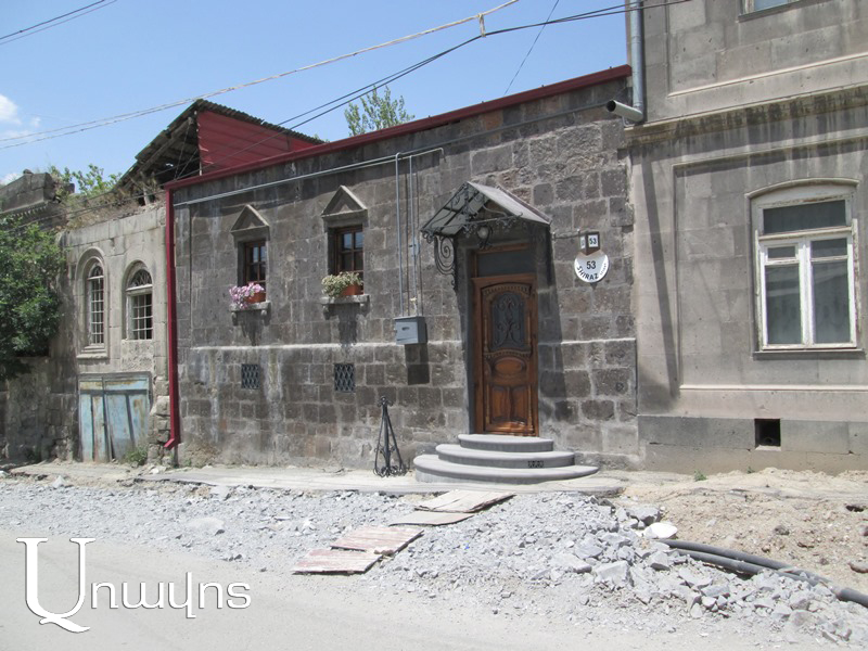 Ինչո՞ւ են դադարեցվել Գյումրու պատմական փողոցի շինաշխատանքները (ֆոտոշարք)
