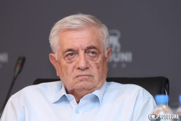 «ՀՀ 2-րդ նախագահն է իր առջեւ, դրա համար գլխավոր դատախազը որոշել է գալ, սա հարգանքի նշան է». Ռուբեն Սահակյան
