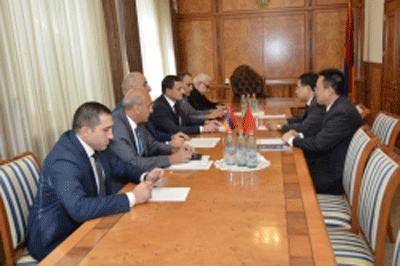 Վալերիյ Օսիպյանն ընդունեց ՀՀ-ում ՉԺՀ դեսպանի գլխավորած պատվիրակությանը