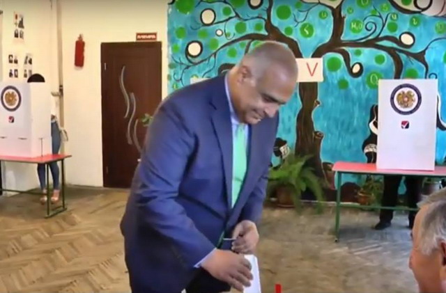 Րաֆֆի Հովհաննիսյանը պատրաստ է շնորհավորել ընտրված քաղաքապետին, ով էլ նա լինի