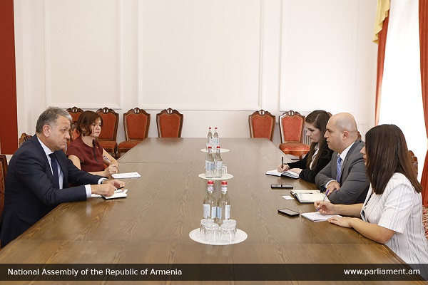 «Հայաստանի տնտեսական առաջընթացը կախված է բարեփոխումների իրականացումից, այլ ոչ թե արտահերթ խորհրդարանական ընտրություններից». Արմեն Աշոտյան