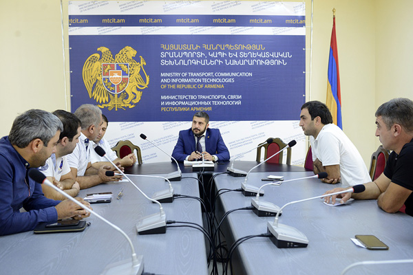 Փոխադրողները ներկայացրին իրենց դժգոհությունները միջպետական կանոնավոր ուղևորափոխադրումների մրցույթների ընթացակարգի ու կազմակերպչական հարցերի վերաբերյալ