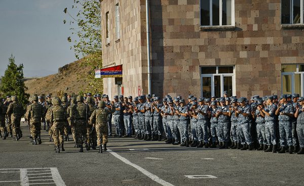 Տեղի ունեցավ զորքերի մարտական դիրքերի մեկնելու հերթափոխը (տեսանյութ)