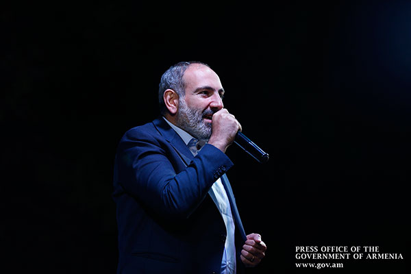 «Կարծում եմ, որ էջմիածնեցիները կոռուպցիոն համակարգից, օլիգարխական համակարգից ամենաշատն էին տուժում». Փաշինյան