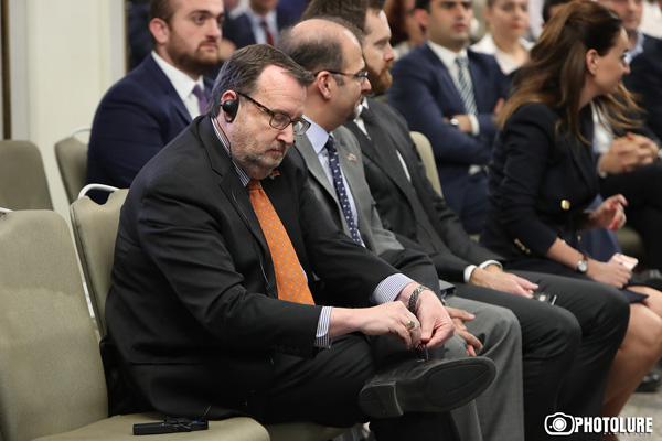 Ակնհայտ է, որ ԱՄՆ-ի տրամադրած ֆինանսական աջակցությունը վերջին ամիսների ներքաղաքական իրադարձությունների հետեւանք է. «Ժողովուրդ»