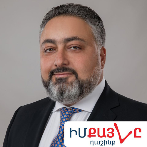 «Իմ մաքուր աշխատավարձը 256 հազար դրամ է, բայց պատմեմ, թե ժամը քանիսին ենք աշխատանքից տուն գնում». Վիկտոր Մնացականյան