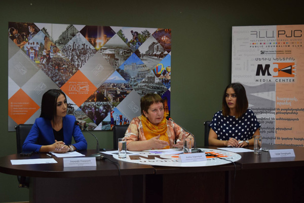 «Ինձ զարմացնում է, որ այս իշխանությունների ուշադրության կենտրոնում չեն հայտնվել բանակում մահվան դեպքերը». Ժաննա Ալեքսանյան