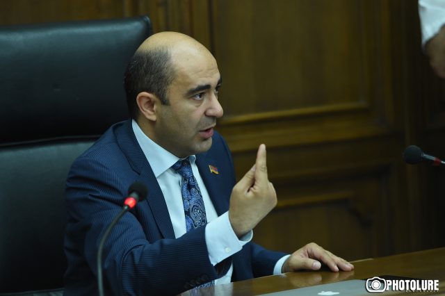 Մարուքյանը՝ Շարմազանովին. «Դուք մի հատ հայտնվեք խորհրդարանում, հետո կորոշեք՝ ընդդիմություն կլինեք, թե ինչ»