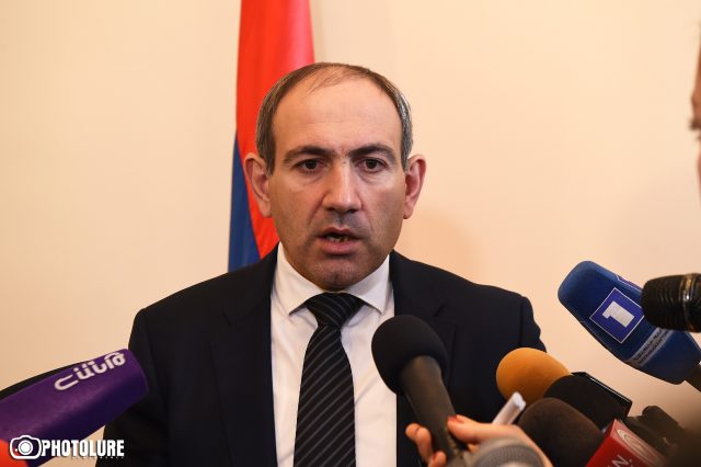 «Պատգամավոր եղած սափրված Փաշինյանը եւ թրաշով Փաշինյանը երկու տարբեր բաներ են ասում». Շարմազանով