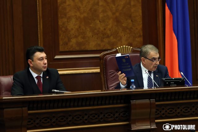 «Ախպեր ջան, եթե նշանակել ես այդ կադրերին, ինչքան խելքը գլխին կադրեր լինեին, էդ հլը մեր իշխանությունից են եկել». Շարմազանովը՝ Փաշինյանին