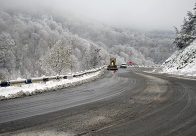 ՀՀ տարածքում կան դժվարանցանելի ավտոճանապարհներ. տեղ-տեղ առկա է մերկասառույց