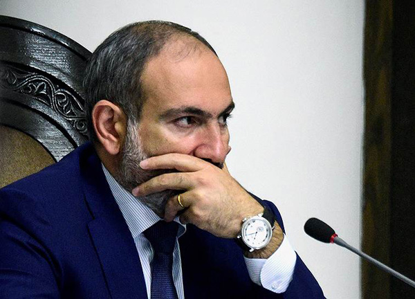 Փաշինյանը գիտակցված բարձրացնում է ԼՂ հարցում պահանջների նշաձողը. «Կոմերսանտ»