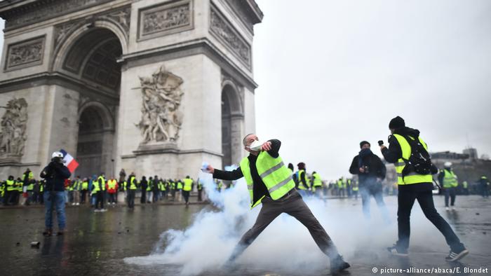«Դեղին բաճկոնները» մեկ միլիոն եվրոյի վնաս են հասցրել Փարիզի Հաղթանակի կամարին