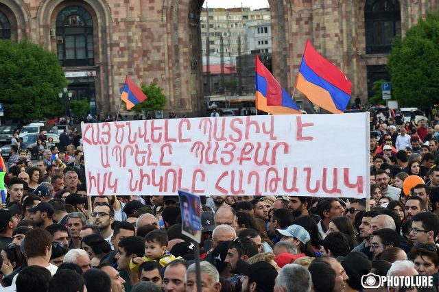 Պատի տակի խոսակցություններ