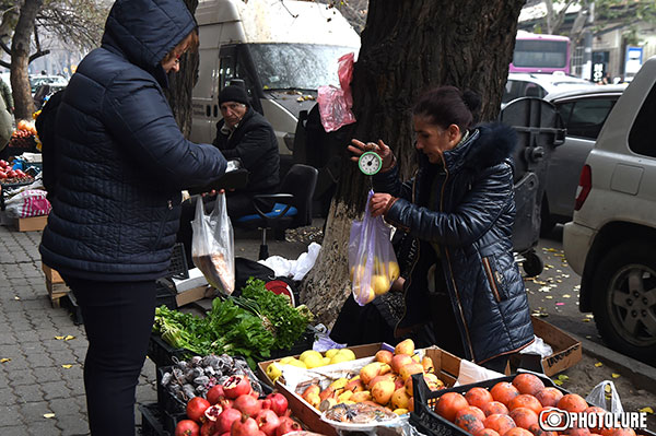 Հունվարի 1-ից փողոցային ապօրինի առեւտրի դեմ խիստ պայքար են տանելու. Հայկ Մարության