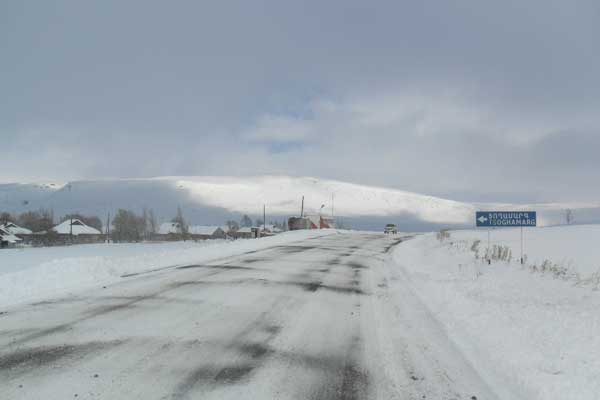 Սևանի թերակղզուց մինչև Դիլիջանի թունել ճանապարհահատվածում բուք է