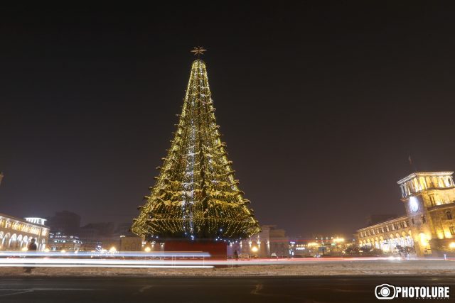 Քաղաքապետարանի կարծիքով, ամենալուրջ խնդիրը հին տոնածառն էր, ինչպե՞ս թե, նոր Հայաստանը պետք է նոր տոնածառ ունենա. «Հրապարակ»