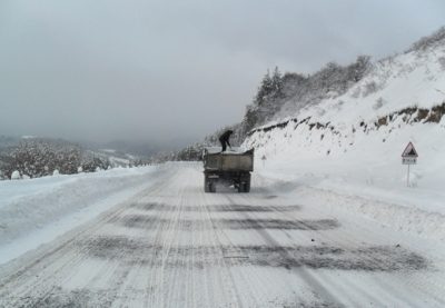 Սոթք-Քարվաճառ ավտոճանապարհը բեռնատարների համար փակ է, Վարդենյաց լեռնանցքը` դժվարանցանելի