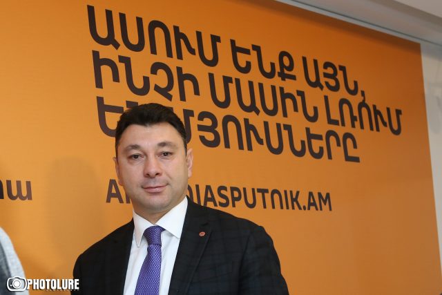 Էդուարդ Շարմազանով. Բակո Սահակյանի և արտգործնախարարի հետ հանդիպում, ի՞նչ էին քննարկում՝ եղանակի տեսությո՞ւն, թե՞ տուրիստ էին գնում. «168 ժամ»