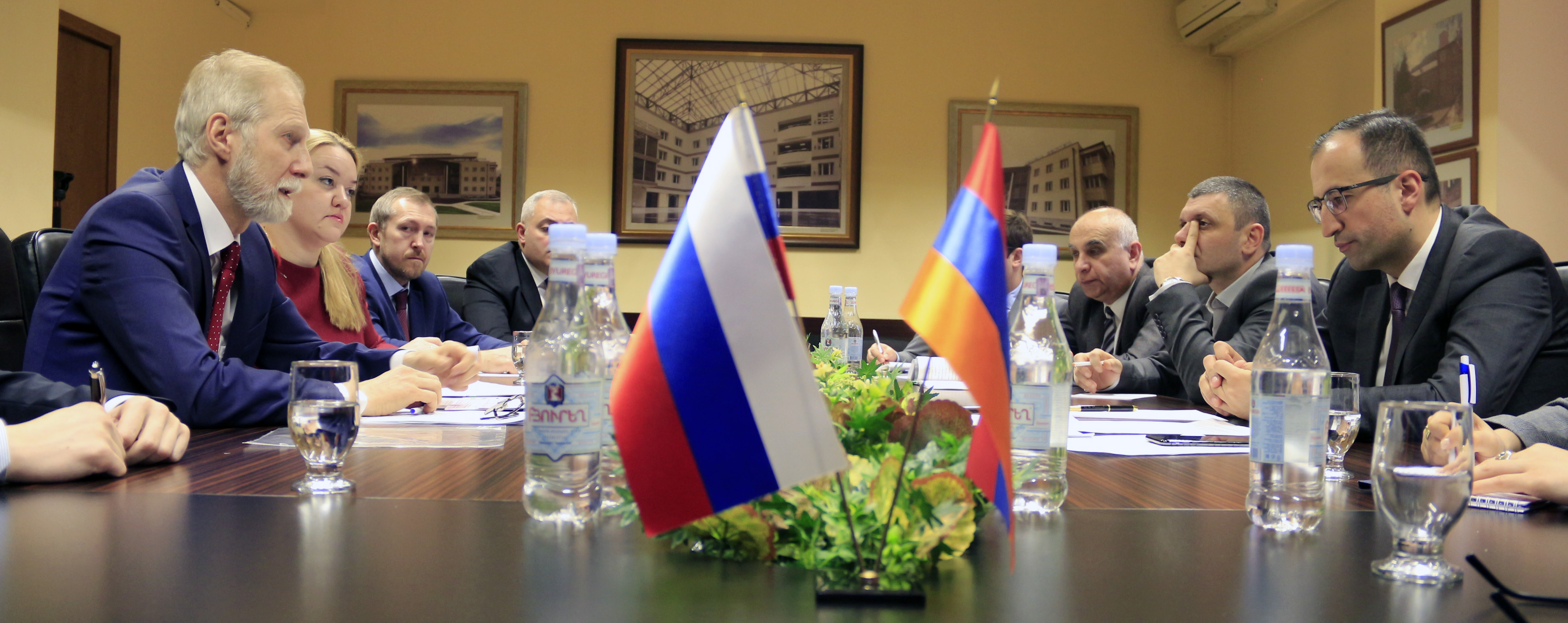 Ռուսաստանի առողջապահության նախարարը պատրաստակամություն է հայտնել Հայաստանին աջակցել ծխելու և ծխախոտի դեմ պայքարում