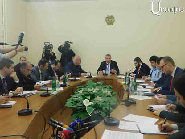 ԵԱՏՄ-ից ներկրվող 500 ապրանքատեսակների մաքսերն ավելանալու են 1-4 տոկոսով. Մելքումյանը գրավոր դիմելու է Փաշինյանին