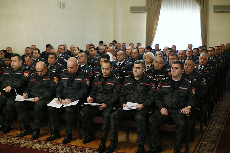 Վալերի Օսիպյանը ոստիկանությունում օպերատիվ խորհրդակցություն է անցկացրել