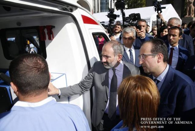 Այն, որ Փաշինյանը կարող է հրապարակային այդ տոնով խոսել նախարարի հետ, մեղմ ասած, զարմանալի է. «Փաստ»