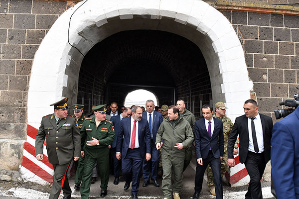 Նիկոլ Փաշինյանն այցելել է ռուսական 102-րդ ռազմաբազա