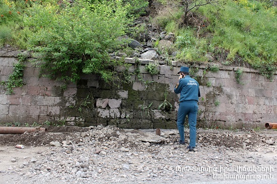 Կոտայքի մարզում անձրևների հետևանքով ավտոճանապարհի մի հատված փլուզվել է