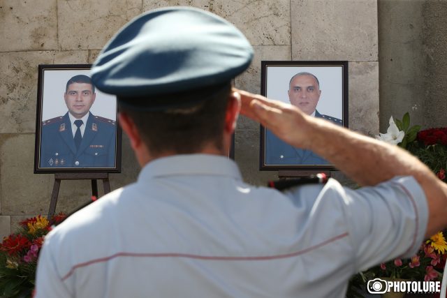 «Դա ապստամբություն չէր, այլ ահաբեկչություն»․ սպանված ոստիկանների այրիները՝ «Սասնա ծռերին»