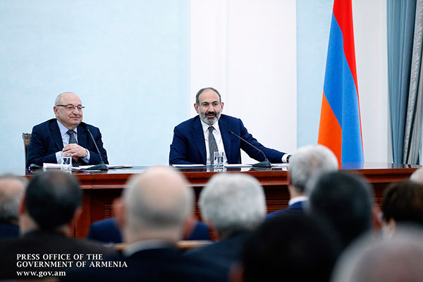 «Մենք օգտակար ենք համարում բոլոր քննարկումները, քննադատությունները, դիտարկումները, առաջարկները». Նիկոլ Փաշինյան