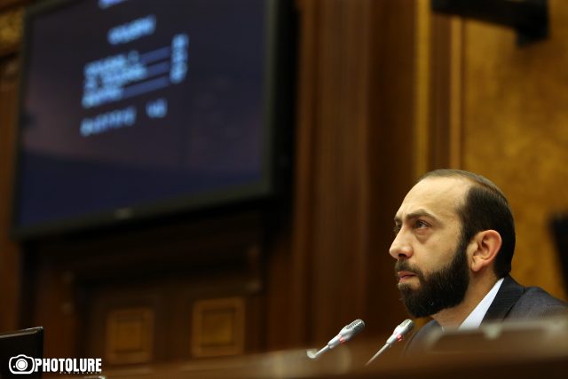 «Դա օրենքի շատ աբսուրդային մեկնաբանություն է». Արարատ Միրզոյանի ուշագրավ պատասխանը՝ Նիկոլ Փաշինյանի խոսքերի մասին