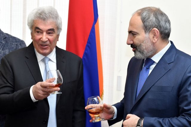 «Էդ հաստա՞տ է». վարչապետի խոսնակը՝ Գագիկ Հարությունյանի հրաժարականի մասին