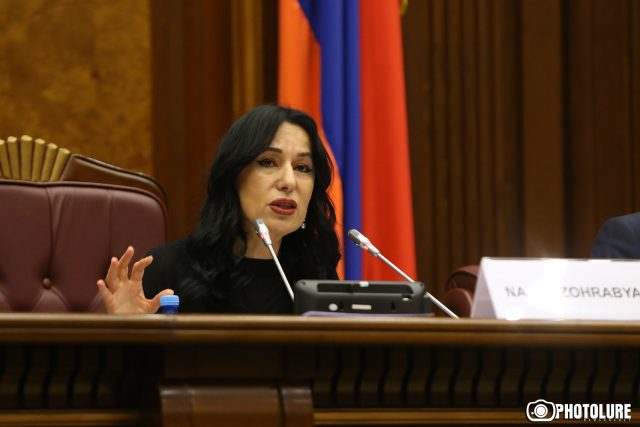 Զոհրաբյանը՝ «Իմ քայլին». «Եթե մտածում եք, որ շներն ու կատուներն էլ պետք է շնորհակալություն հայտնեն ձեզ, արեք»