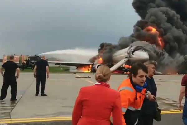 Հրապարակվել է վթարված Sukhoi Superjet 100 օդանավի օդաչուների զրույցը դիսպետչերների հետ