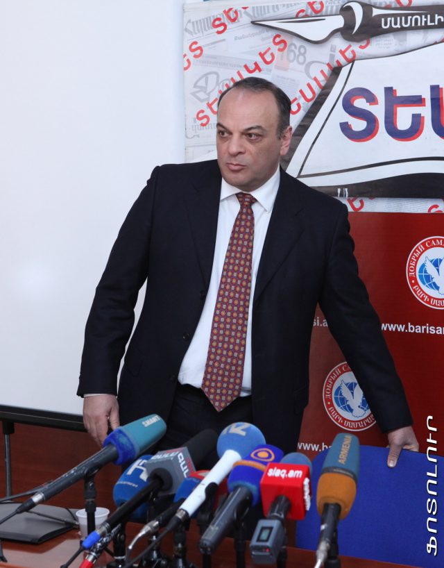 «Աստիճանաբար լուրջ քննարկման առարկա է դառնում արցախյան ինչ-ինչ տարածքներ հանձնելու թեման»