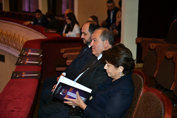Արմեն Սարգսյանը տիկնոջ հետ ներկա է գտնվել Խաչատրյանի անվան 15-րդ միջազգային մրցույթի բացմանը