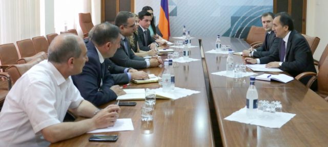 Տիգրան Խաչատրյանի հետ հանդիպմանը Տաջիկստանի դեսպանը նշել է, որ իրենց շատ է հետաքրքրում հայաստանյան չրարտադրության ճյուղը